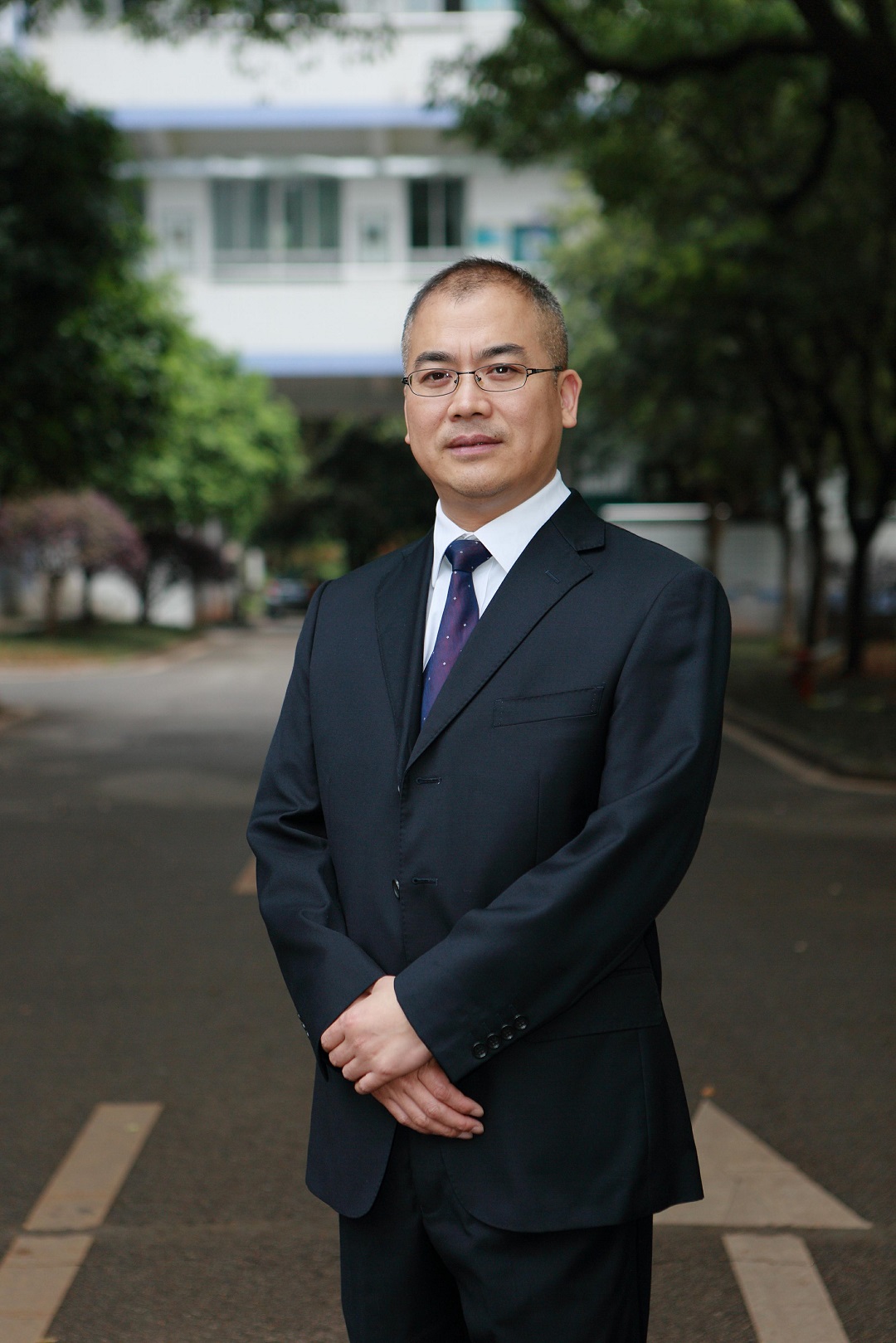 党委书记李志华同志简介